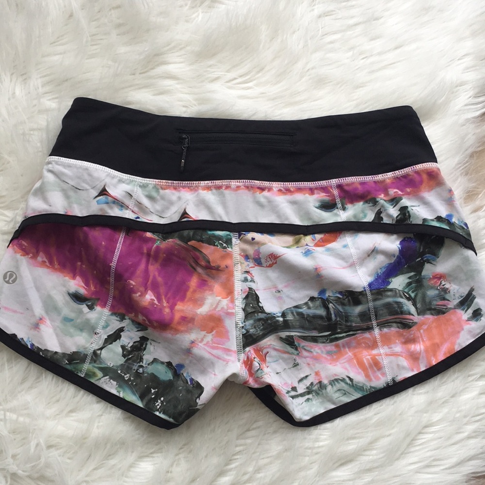 💕Lululemon pigment wave speed shorts